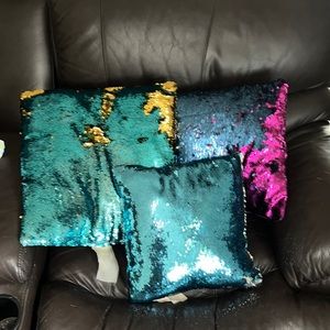 Sequence pillows